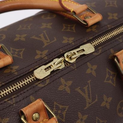 LOUIS VUITTON – Sac Keepall Bandoulière 55
Sac...