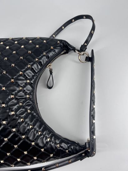 VALENTINO GARAVANI – Sac Rockstud Spike Zip...
