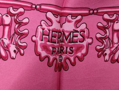 HERMÈS – Carré 90
Carré en soie imprimée...
