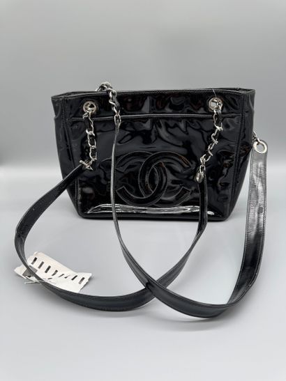 CHANEL Sac French Riviera Tote
Sac cabas...