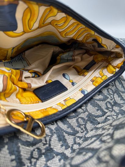 CHRISTIAN DIOR – Sac Saddle Mini
Sac Saddle...