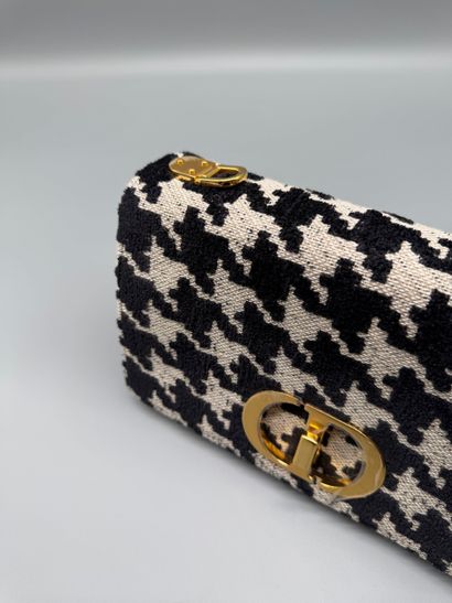 CHRISTIAN DIOR – Sac Caro à rabat
Sac Caro...