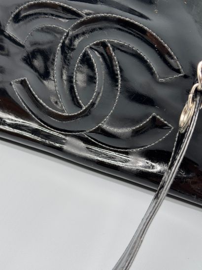 CHANEL Sac French Riviera Tote
Sac cabas...