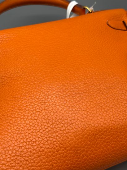 HERMÈS – Sac Kelly 32
Sac Kelly format 32...