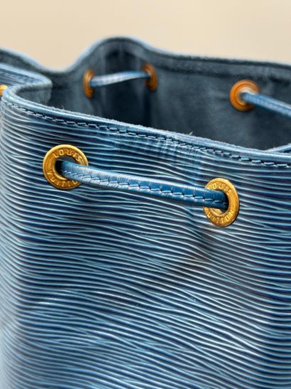 LOUIS VUITTON Sac Petit Noé
Sac seau Petit...