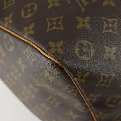 LOUIS VUITTON – Sac Keepall 60
Sac de voyage...