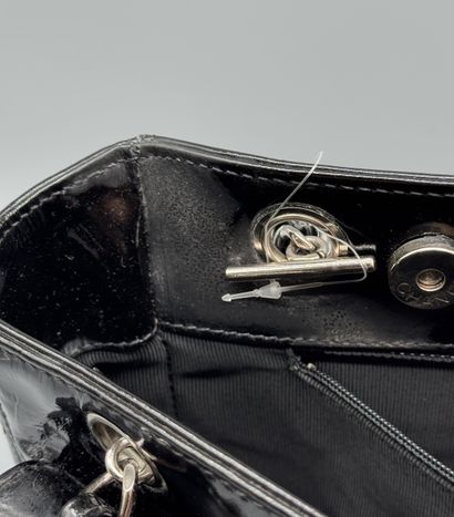 CHANEL Sac French Riviera Tote
Sac cabas...