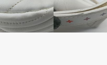 LOUIS VUITTON – Sac banane New Wave
Sac banane...