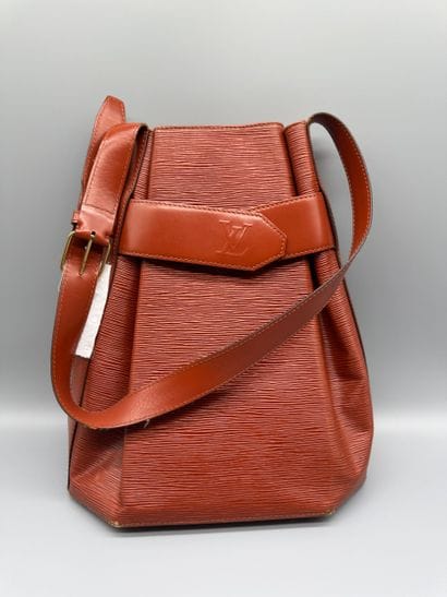 LOUIS VUITTON – Sac d'Épaule GM vintage
Grand...