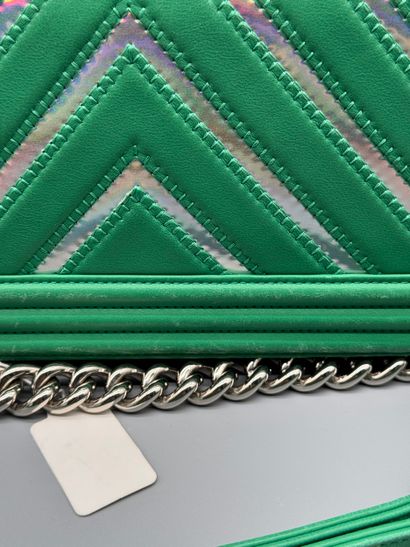 CHANEL – Sac Boy Old Medium
Sac Boy à rabat...