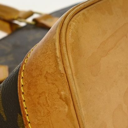 LOUIS VUITTON – Sac Alma PM
Sac Alma format...