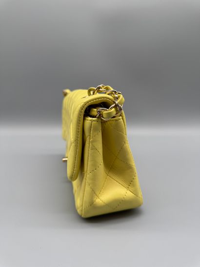 CHANEL – Sac Classic Single Flap Mini
Sac...
