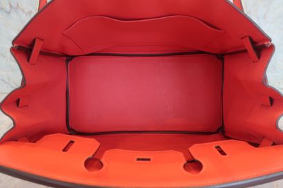 HERMÈS – Sac Birkin 30
Sac Birkin format...