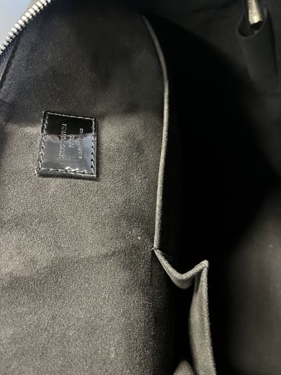 LOUIS VUITTON Sac Alma MM
Sac Alma format...