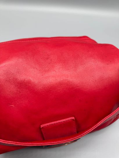FENDI – Sac Baguette
Sac Baguette en cuir,...