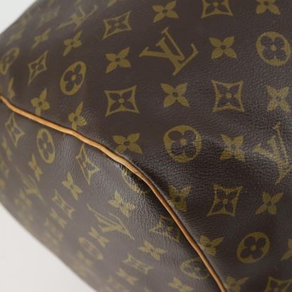 LOUIS VUITTON – Sac Keepall 60
Sac de voyage...
