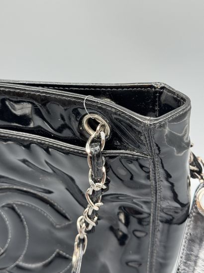 CHANEL Sac French Riviera Tote
Sac cabas...
