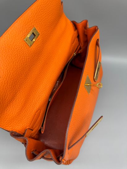 HERMÈS – Sac Kelly 32
Sac Kelly format 32...