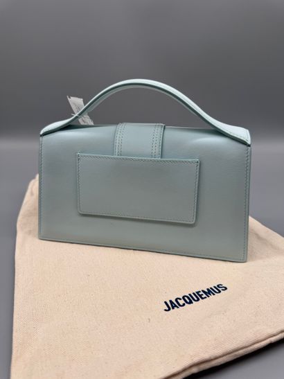 JACQUEMUS – Sac Le Bambinou grand modèle
Sac...