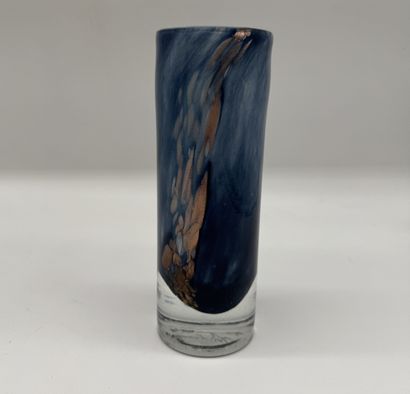 Set of decorative vases and glassware
Includes:
-...