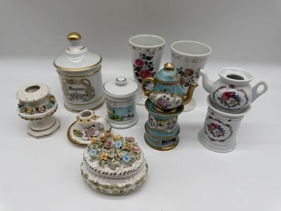 Large porcelain tableware set, primarily...
