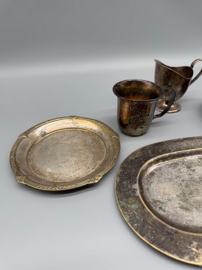 Small lot of silver plated tableware.

(Internal...