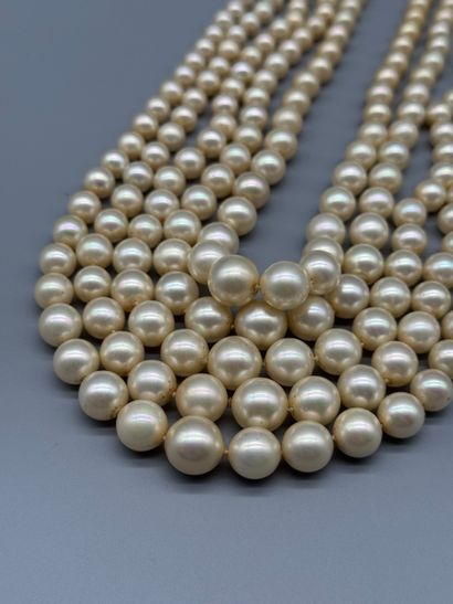 MAJORICA Five-strand imitation pearl necklace...