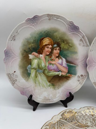 Set of three decorative porcelain plates
Set...