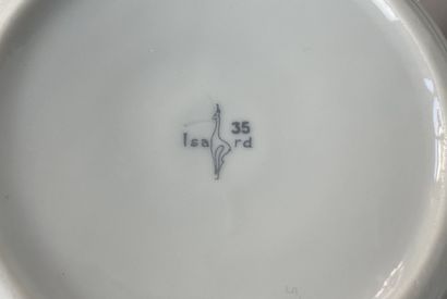 Lot de quatre pièces pour condiments en porcelaine...