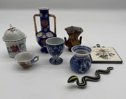 DECORATIVE ARTS 20TH CENTURY
Set of eight...