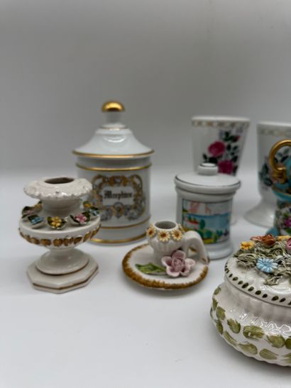 Large porcelain tableware set, primarily...