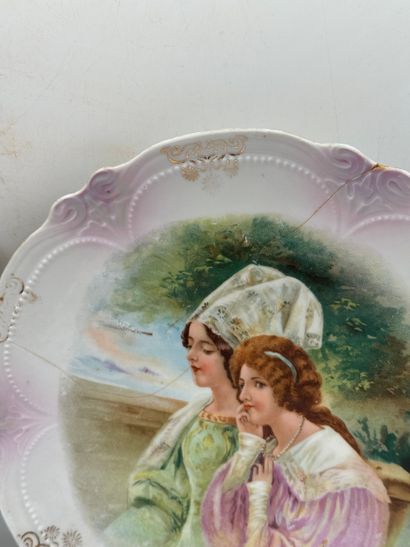 Set of three decorative porcelain plates
Set...