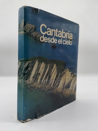 Cantabria desde el cielo
Ouvrage photographique...