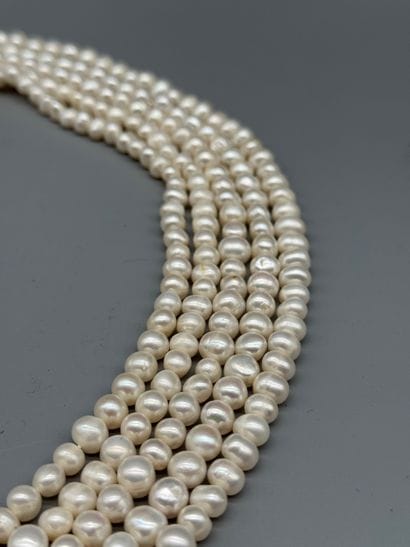 ART DECO-STYLE LONG NECKLACE WITH FRESHWATER...