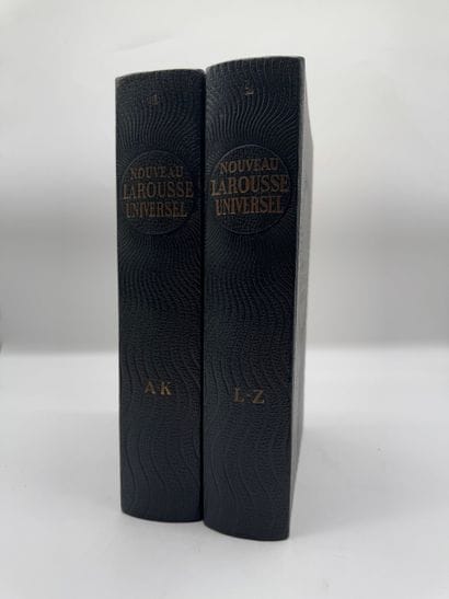 Nouveau Larousse Universel
Ensemble de deux...