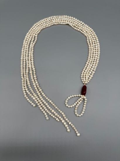 ART DECO-STYLE LONG NECKLACE WITH FRESHWATER...