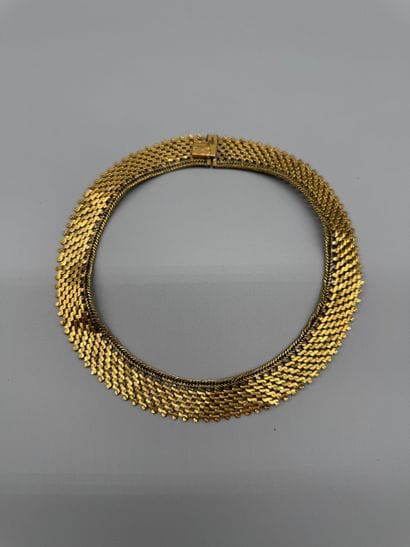 CHOKE NECKLACE WITH FRINGE, MADE OF LAMINATED...