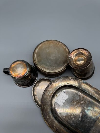 Small lot of silver plated tableware.

(Internal...
