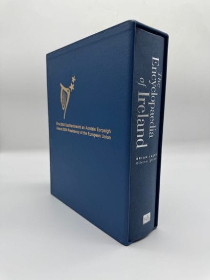 The Encyclopaedia of Ireland sous la direction...