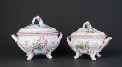 LUNEVILLE
Suite de deux légumier en faïence...