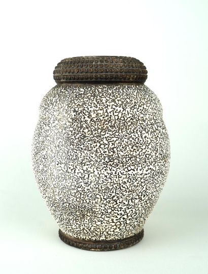 Jean BESNARD, dans le goût de
Vase ovoïdale...
