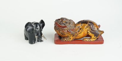 Réunion de deux sujets :
L'un asiatique en...