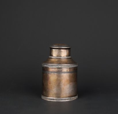 Boîte à thé en argent 950°/00
Décor de frises...