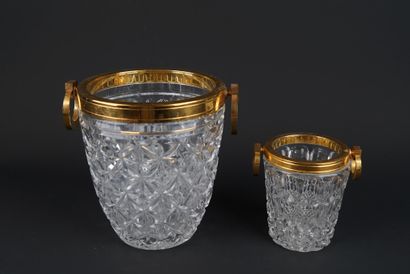 Suite d'un sceau à champagne et d'un sceau...