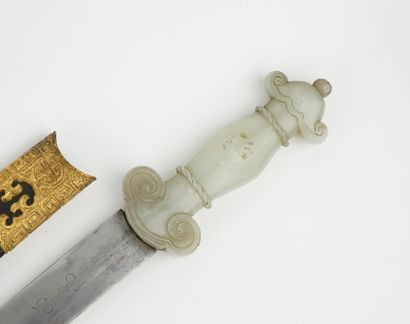 Rare épée droite d’apparat dite Jian (劍)....