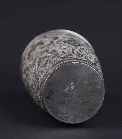 IRAN
Shaker en argent 800°/00 à riche décor...