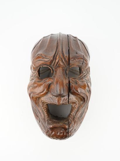 Masque de théâtre No en bois sculpté figurant...