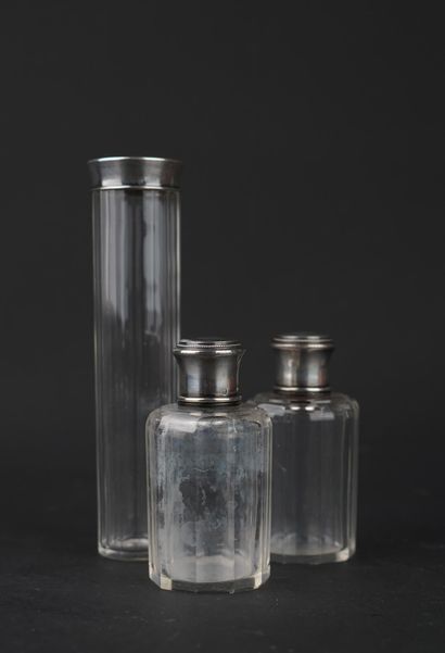 SORMANI Paris
Suite de deux flacons en verre...