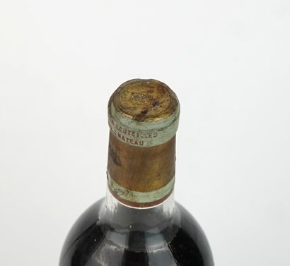 Château d' YQUEM
Millésime 1949
Une bouteille
he,...