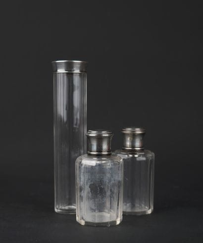 SORMANI Paris
Suite de deux flacons en verre...